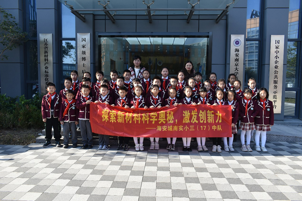 e84eac118f8c440dbb7bb6124a492322.jpg