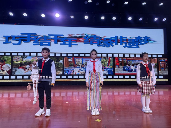 8953481c75d048de9e27637d7ab829e3.jpg 8953481c75d048de9e27637d7ab829e3.jpg