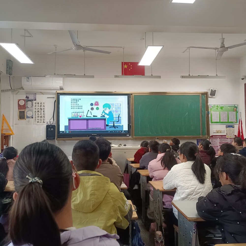 增强防护意识  筑牢健康防线